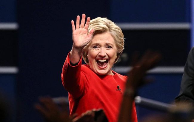 Клінтон закликають вимагати перерахунку голосів у ключових штатах