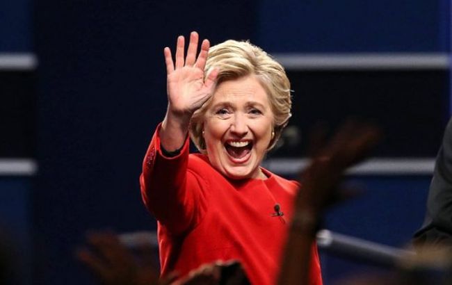 Клинтон обходит Трампа на 2 млн голосов избирателей в США