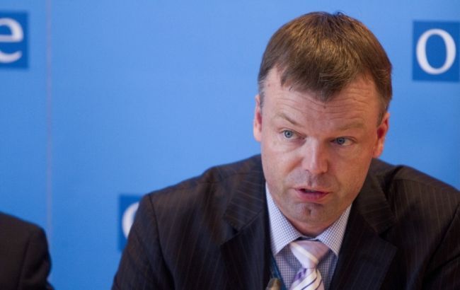 ОБСЄ не буде виводити спостерігачів з Донецька після підпалу машин, - Хуг