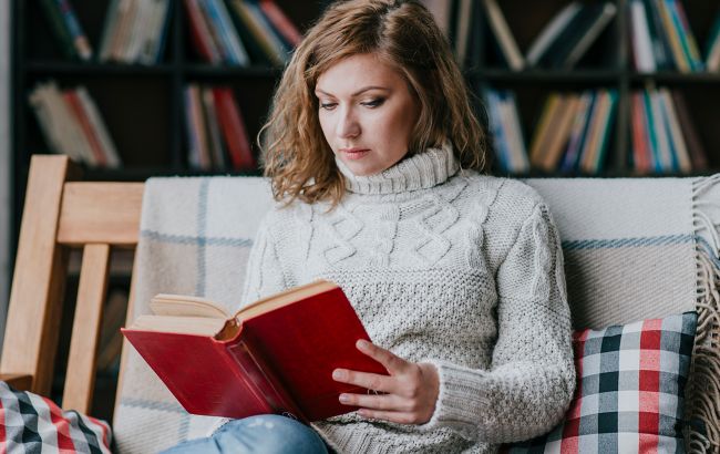 Українці можуть безкоштовно отримувати книжки: кому доступно та що для цього потрібно