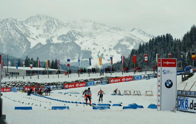 Украинцы стали пятыми в эстафете на Кубке мира по биатлону