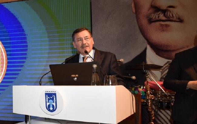 Мэр Анкары подал в отставку по требованию Эрдогана