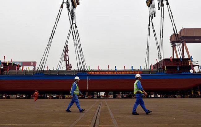 В Китае спустили на воду первое полностью электрическое грузовое судно