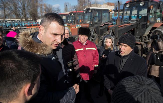 Кличко: в Киеве привлечены все резервы для закупки современной коммунальной техники