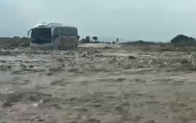 В Израиле от наводнения спасли 50 украинских туристов