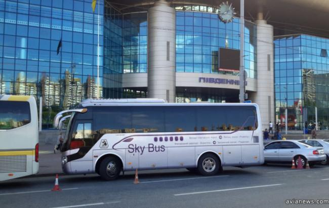 Проезд из Киева в аэропорт "Борисполь" подорожал до 100 гривен