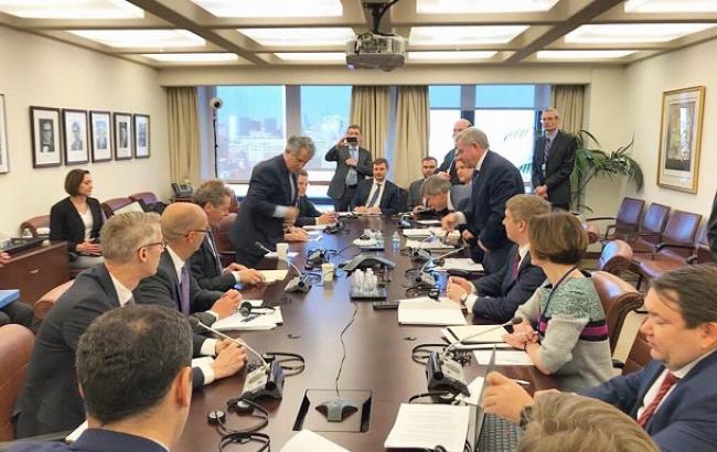 Украина и МВФ обсуждают условия пересмотра программы сотрудничества