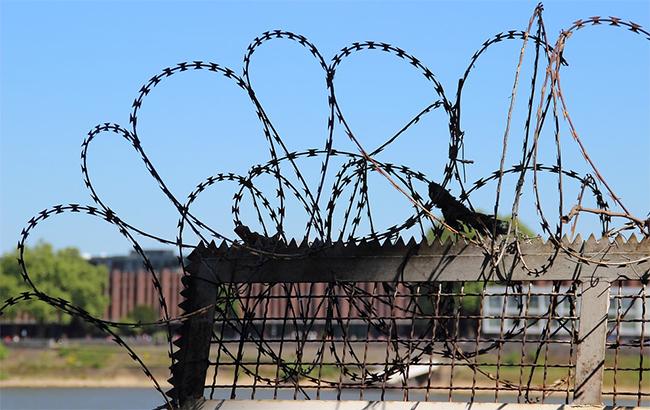 В Киеве к 10 годам тюрьмы приговорен мужчина, который изготовлял и сбывал амфетамин