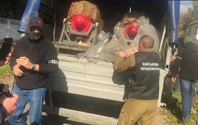 В Киеве задержали военнослужащего при попытке кражи вертолетных двигателей