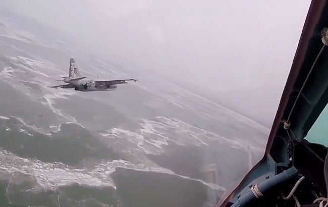 Летчики ООС провели тренировку над Азовским морем