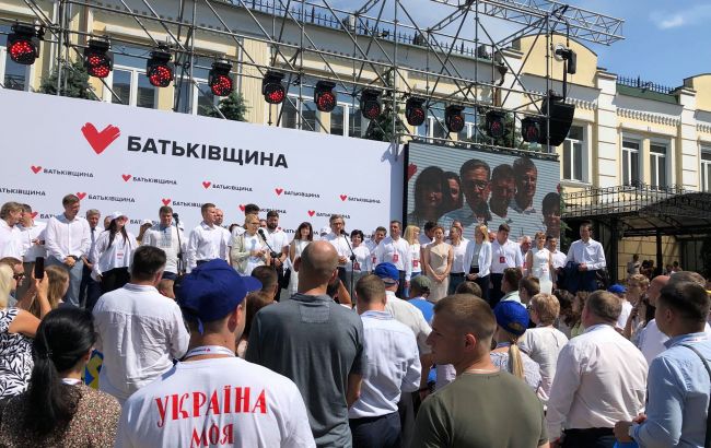 Тимошенко призывает к созданию "коалиции действий"