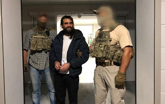 Прокуратура обнародовала фото с экстрадиции Сильвера