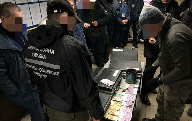 У Харківській області викрили канал контрабанди на митниці