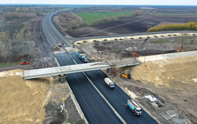 В Днепропетровской области продолжается строительство ключевой трассы Днепр - Решетиловка