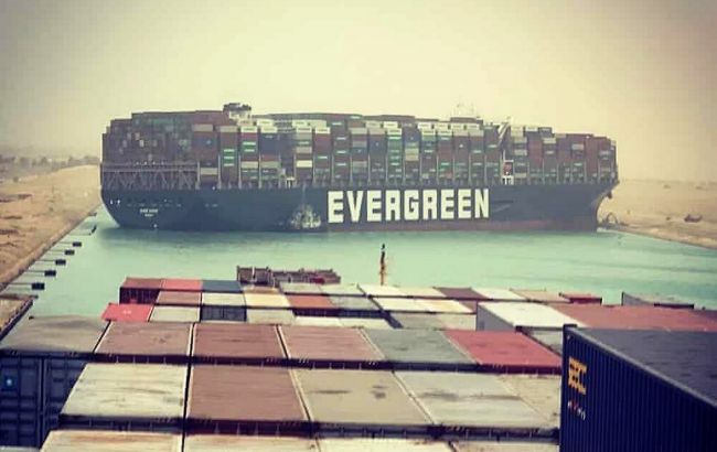 Цены на нефть растут из-за затора в Суэцком канале