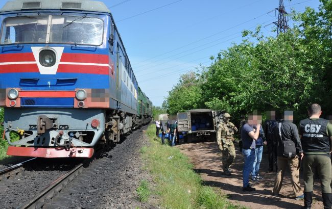 У Миколаєві СБУ викрила чиновників "Укрзалізниці" на масштабному розкраданні дизпалива