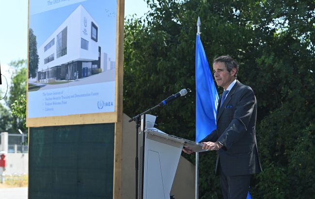 Глава МАГАТЭ прибыл в Иран на фоне обострения отношений Тегерана с Западом