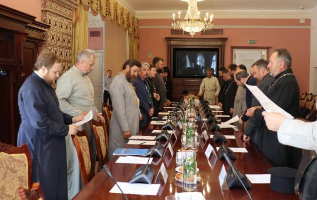 "Преодолеть разделение". В Киеве состоялась встреча духовенства ПЦУ и УПЦ