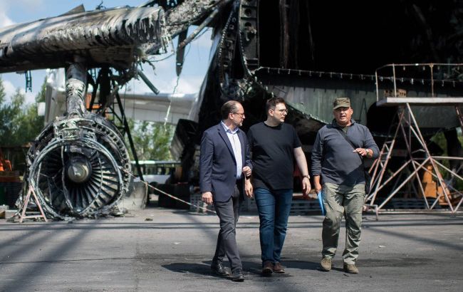 Главы МИД Австрии и Чехии прибыли в Украину с визитом