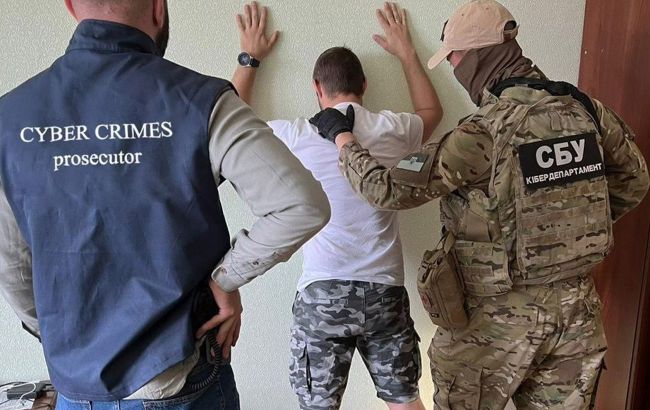 СБУ разоблачила хакера, который "сливал" базы данных украинских банков