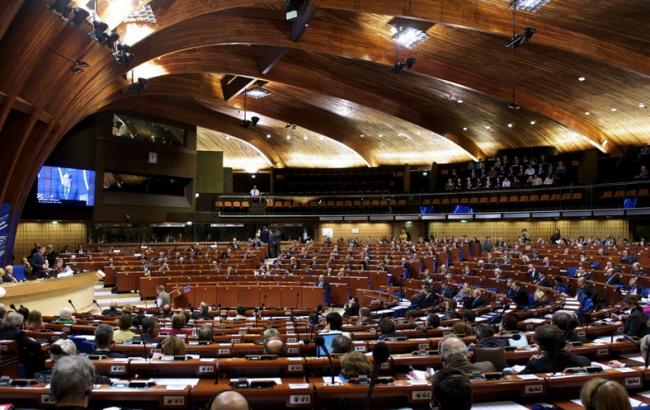 ПАСЕ призывает Украину расследовать нарушения прав задержанных военными