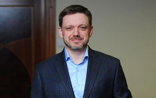 Экс-главе Укрэксимбанка назначили штраф в 3400 гривен за нападение на журналистов