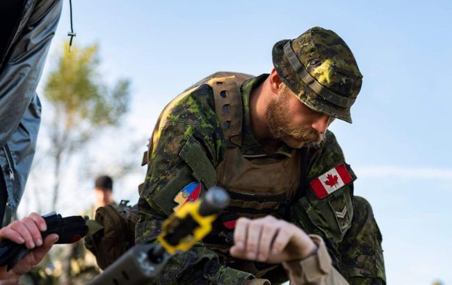 Українські військові у Британії навчаються надавати допомогу під обстрілами (фото)