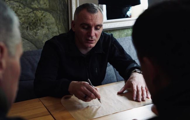 Мер Миколаєва закликав жителів не поспішати з поверненням: ми в радіусі ураження