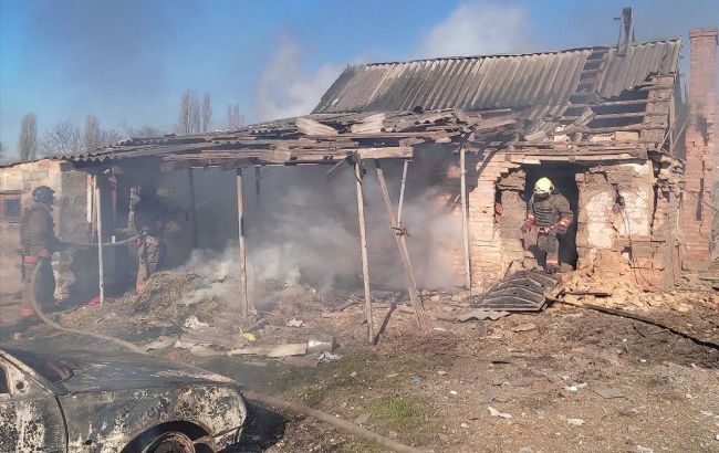 Росіяни обстріляли Нікопольський район та пошкодили приватні будинки (фото)