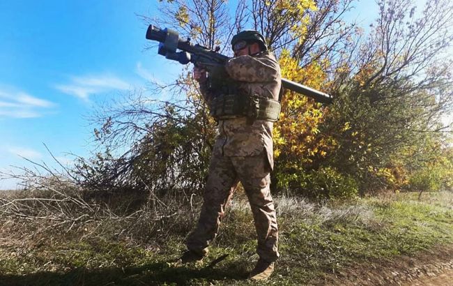 Защитники рассказали, как "охотятся" на российскую авиацию в Бахмуте (видео)