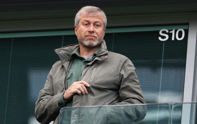 У Британії затягується передача Україні 2,9 млрд доларів з продажу Абрамовичем "Челсі"