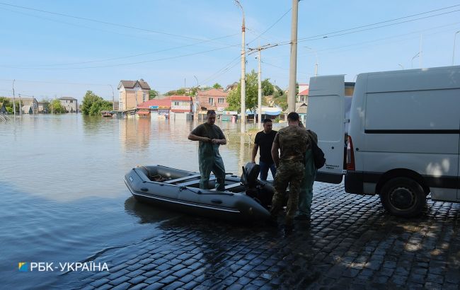 Коли почне спадати вода після підриву Каховської ГЕС: в уряді озвучили терміни