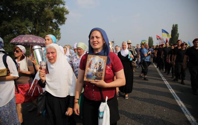 Часть участников Крестного хода прибыли в Киев