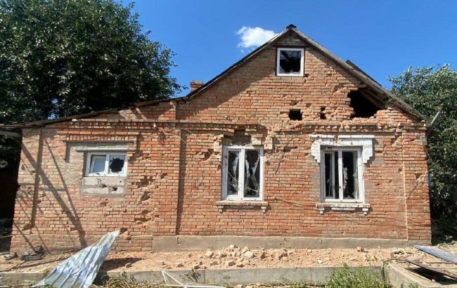 Росіяни з важкої артилерії обстріляли Нікополь: є загиблий і поранений