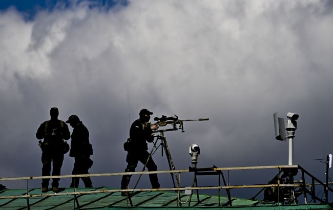 В окупованій Алушті повідомляють про вибухи та стрілянину