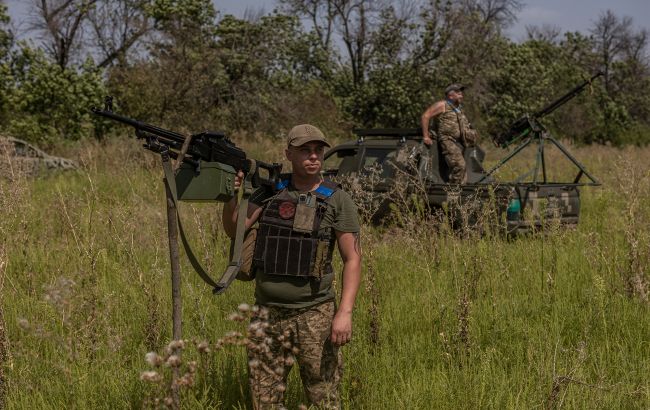 Украинские бойцы выбивают оккупантов возле Бахмута и остановили россиян на юге