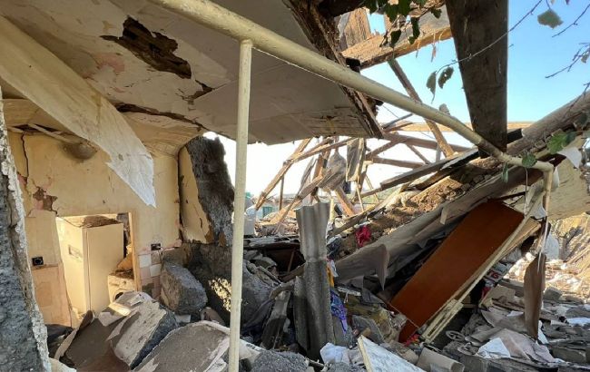 У Донецькій області сім'я опинилася під завалами через обстріли окупантів