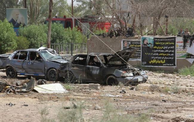 В Багдаде при взрыве автомобиля у торгового центра погибли 7 человек