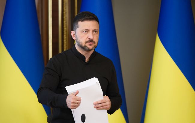 Україна влітку підпише перші контракти про військовий експорт, - Зеленський