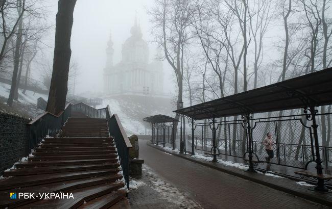 Сильний вітер і місцями опади: синоптик дала прогноз погоди на завтра
