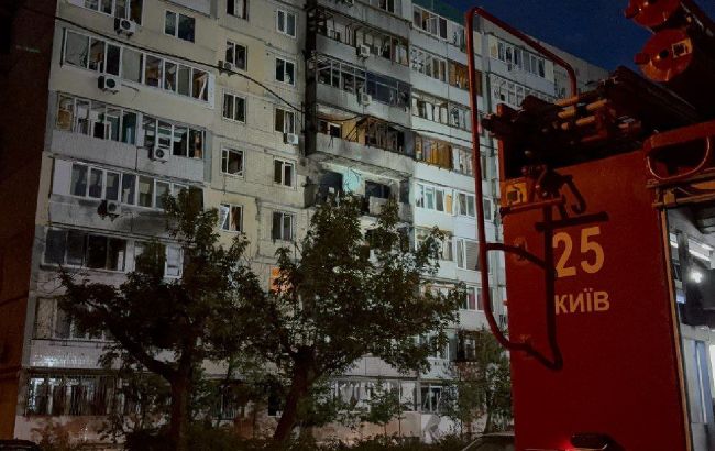 Потрощена багатоповерхівка і не тільки: як виглядає Оболонь у Києві після атаки РФ