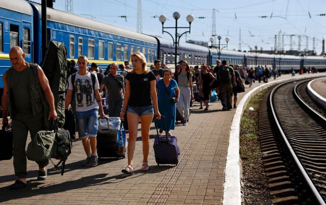 Не тільки гроші. Яку ще допомогу можуть отримати переселенці в Україні