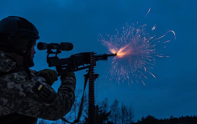 Захисники показали фото нічної роботи мобільної ППО по "Шахедах"