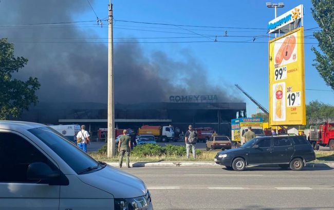 Число жертв атаки РФ по Кременчугу увеличилось