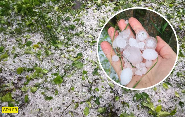 В Украине выпал град-гигант: впечатляющие фото и видео