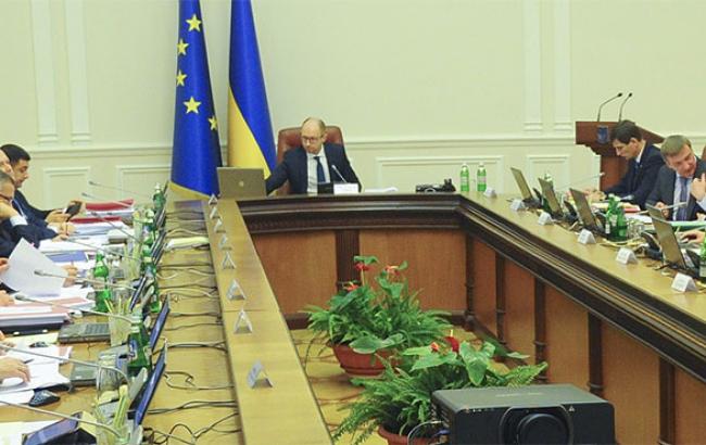 Кабмин утвердил перечень продуктов питания и товаров для детей, которые освобождаются от НДС