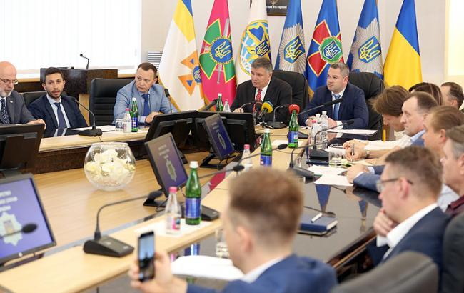 Потери бюджета от контрабанды в Украине составляют 4 млрд долларов в год, - Аваков