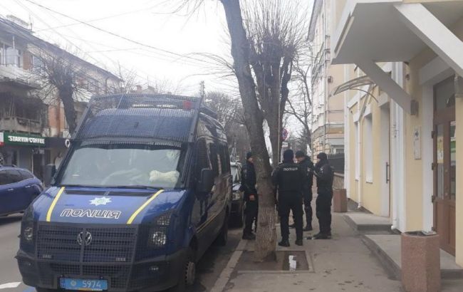 Суд избрал меры пресечения для 22 подозреваемых в штурме горсовета в Жмеринке