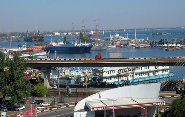 Одесский морпорт за январь-октябрь увеличил перевалку грузов на 10% - до 19,7 млн тонн