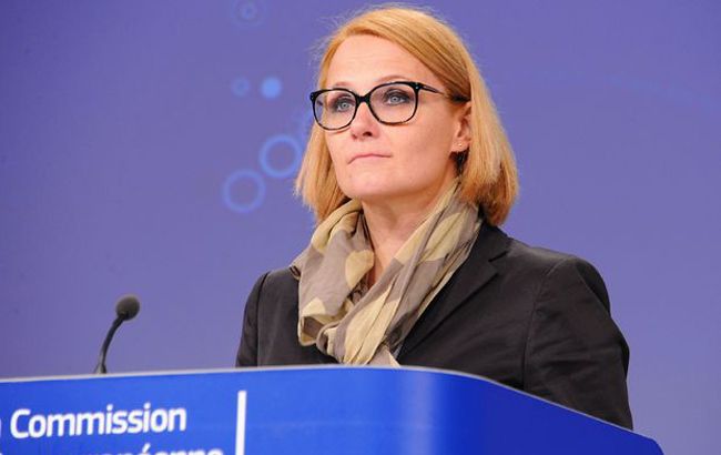 ЕС осуждает решение РФ о паспортах жителям ОРДЛО